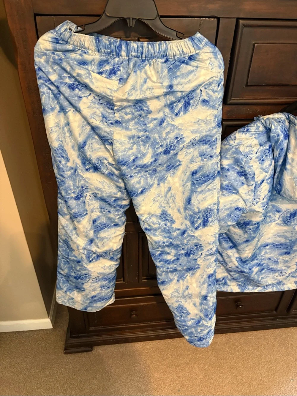 Children’s Place Ski Coat & Pants -10/12 in cloud print
